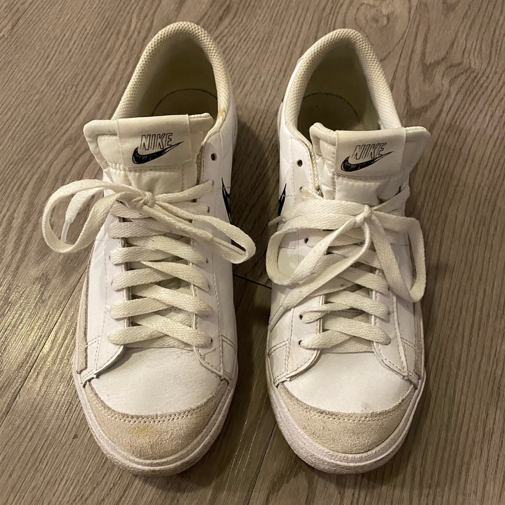 Men's Nike Blazer Low '77 Sketch White & Black Streetwear Sneakers - Picture 4 of 10
